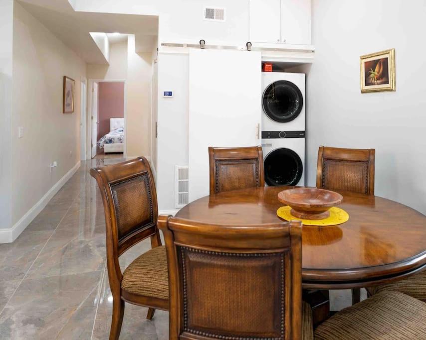 Tampa Bay Oasis Apartment Tarpon Springs Exterior photo