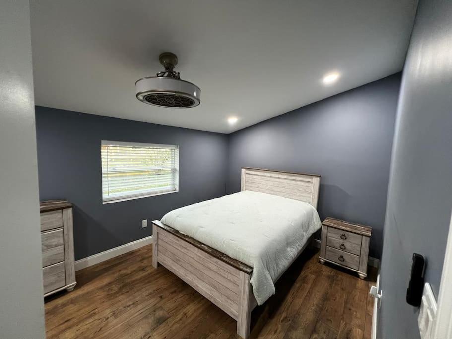 Tampa Bay Oasis Apartment Tarpon Springs Exterior photo